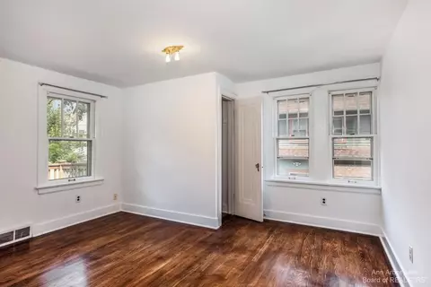 730 S Maple Rd, Ann Arbor, MI 48103 photo 14