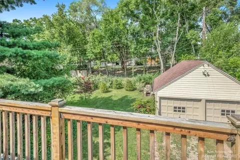 730 S Maple Rd, Ann Arbor, MI 48103 photo 17