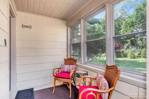 730 S Maple Rd, Ann Arbor, MI 48103 photo 18