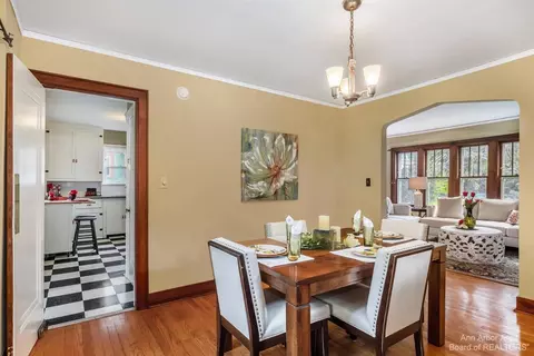 730 S Maple Rd, Ann Arbor, MI 48103 photo 3
