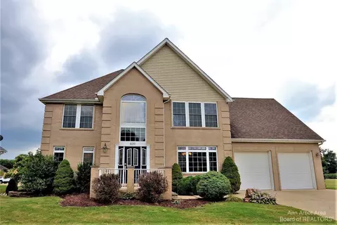 839 Stetson St, Tecumseh, MI 49286 photo 1