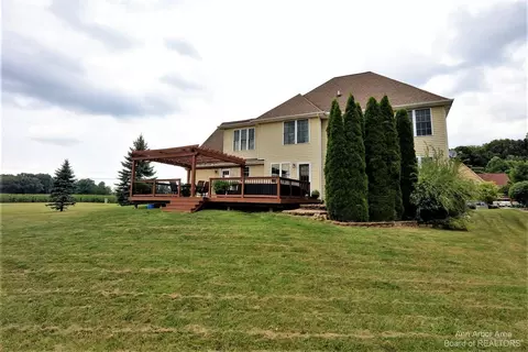 839 Stetson St, Tecumseh, MI 49286 photo 9
