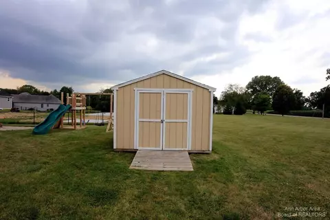 839 Stetson St, Tecumseh, MI 49286 photo 6