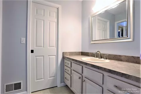 839 Stetson St, Tecumseh, MI 49286 photo 23