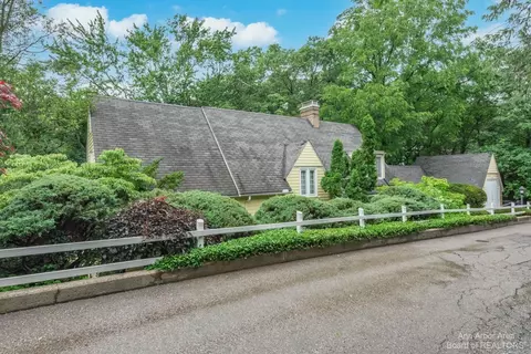 14 Ridgeway St, Ann Arbor, MI 48104 photo 3