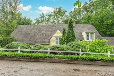 14 Ridgeway St, Ann Arbor, MI 48104 photo 2