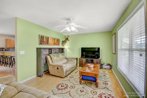 5782 Bradley, Gregory, MI 48137 photo 5