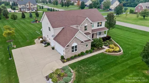 782 Silver Charm Dr, Saline, MI 48176 photo 8