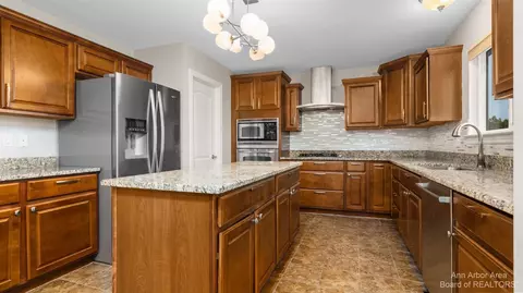 782 Silver Charm Dr, Saline, MI 48176 photo 21