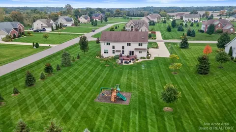 782 Silver Charm Dr, Saline, MI 48176 photo 5