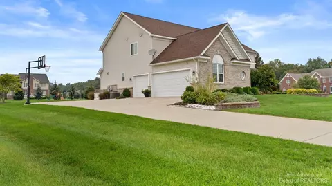 782 Silver Charm Dr, Saline, MI 48176 photo 13