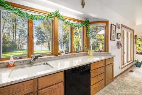633 N Maxfield Rd, Brighton, MI 48114 photo 18