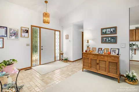 633 N Maxfield Rd, Brighton, MI 48114 photo 9