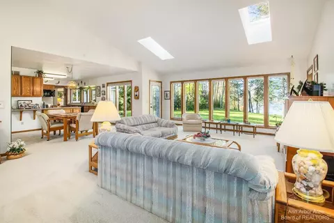 633 N Maxfield Rd, Brighton, MI 48114 photo 12