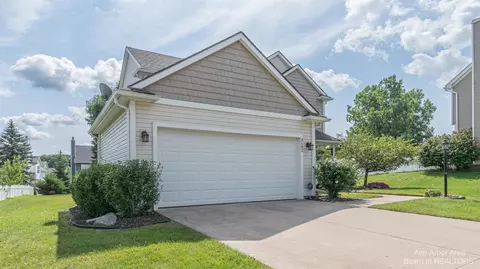 3582 Ryan Dr, Dexter, MI 48130 photo 2