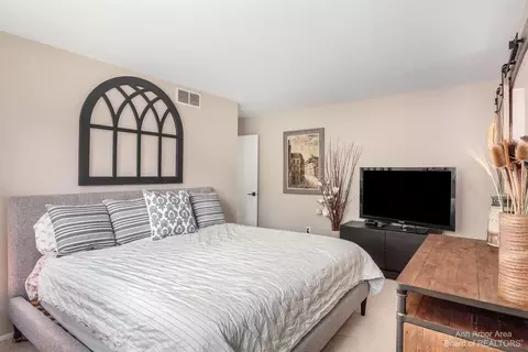 5100 Hellner Rd, Ann Arbor, MI 48105 photo 19