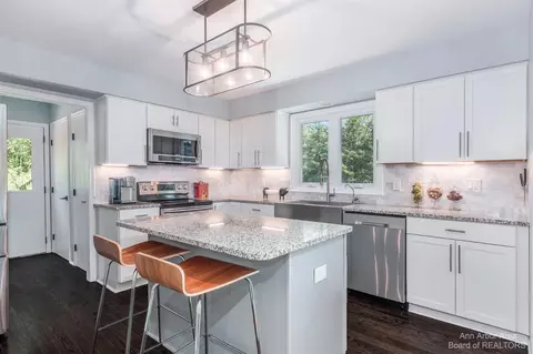 5100 Hellner Rd, Ann Arbor, MI 48105 photo 12