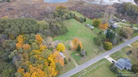 485 Ballard Rd, Jackson, MI 49201 photo 3