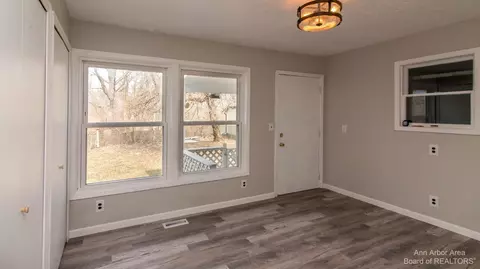 5976 S Custer Rd, Monroe, MI 48161 photo 8