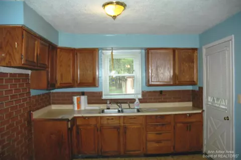 39125 Chase St, Romulus, MI 48174 photo 4