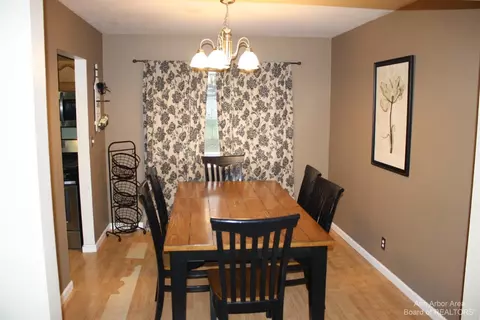 439 Springbrook Cres, Saline, MI 48176 photo 7