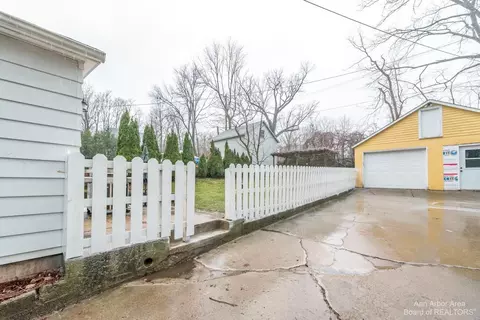 616 3rd St, Ann Arbor, MI 48103 photo 33