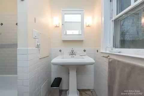 616 3rd St, Ann Arbor, MI 48103 photo 28