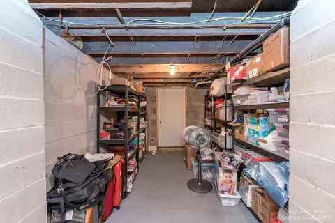 616 3rd St, Ann Arbor, MI 48103 photo 32