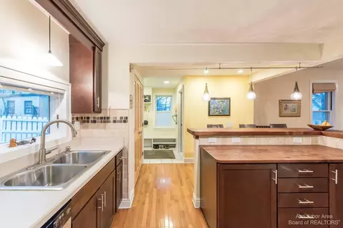616 3rd St, Ann Arbor, MI 48103 photo 15