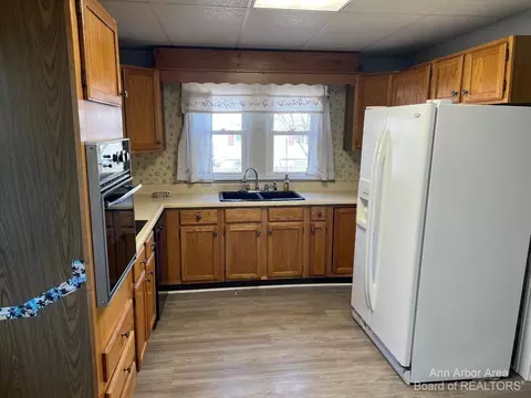 475 Arbor Ave, Monroe, MI 48162 photo 7