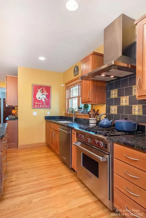 1611 Morton Ave, Ann Arbor, MI 48104 photo 27