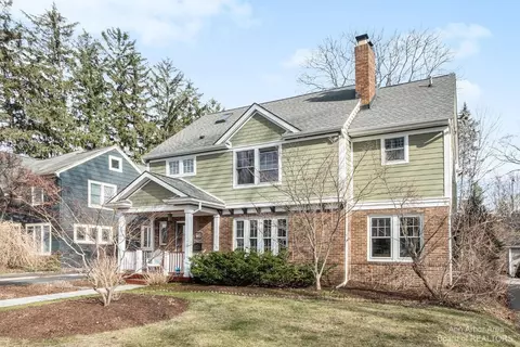 1611 Morton Ave, Ann Arbor, MI 48104 photo 2
