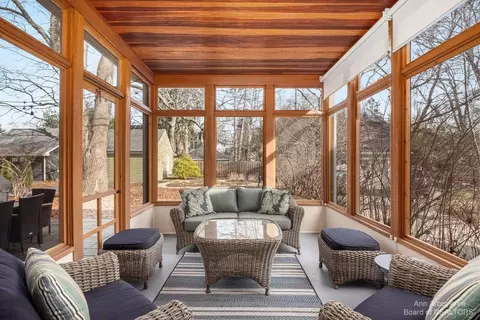 1611 Morton Ave, Ann Arbor, MI 48104 photo 16