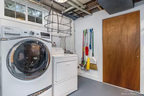 1611 Morton Ave, Ann Arbor, MI 48104 photo 60