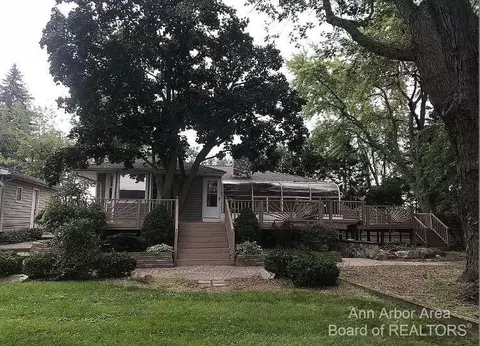 6240 S State St, Saline, MI 48176 photo 2