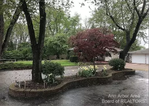 6240 S State St, Saline, MI 48176 photo 3