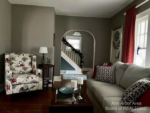321 W Lorain St, Monroe, MI 48162 photo 4