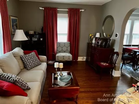 321 W Lorain St, Monroe, MI 48162 photo 2