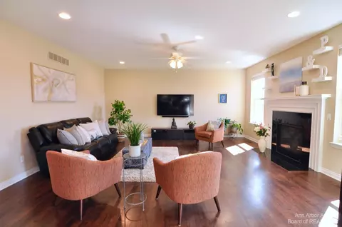 1624 Boyd St, Troy, MI 48083 photo 9