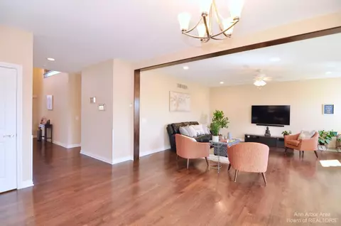 1624 Boyd St, Troy, MI 48083 photo 8
