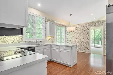 1908 Boulder Dr, Ann Arbor, MI 48104 photo 10