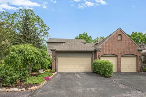 1908 Boulder Dr, Ann Arbor, MI 48104 photo 3