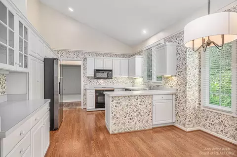 1908 Boulder Dr, Ann Arbor, MI 48104 photo 15