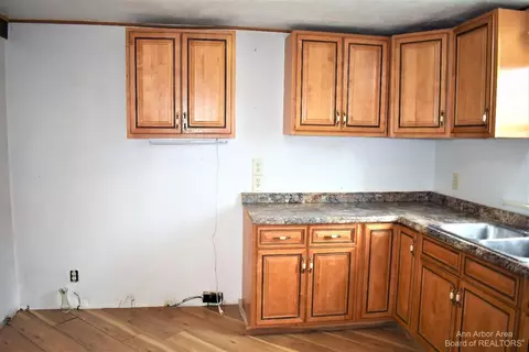 6939 N Custer Rd, Monroe, MI 48162 photo 7