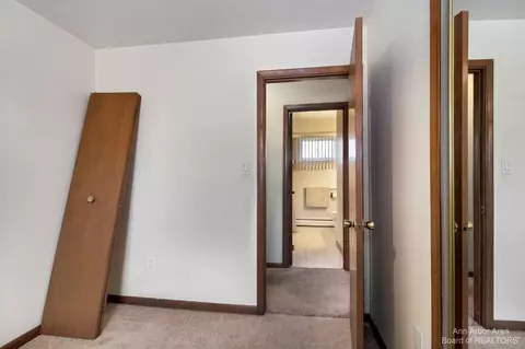 8290 Kempa St, Romulus, MI 48174 photo 16