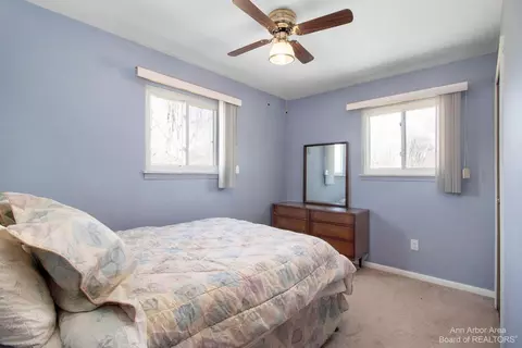 8290 Kempa St, Romulus, MI 48174 photo 12