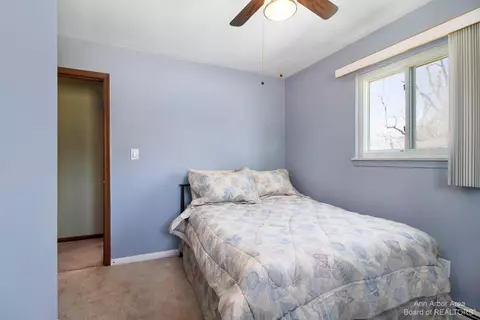 8290 Kempa St, Romulus, MI 48174 photo 15