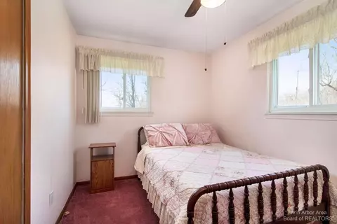 8290 Kempa St, Romulus, MI 48174 photo 13