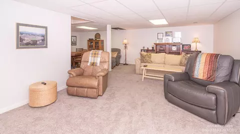 383 E Castlebury Cir, Saline, MI 48176 photo 34