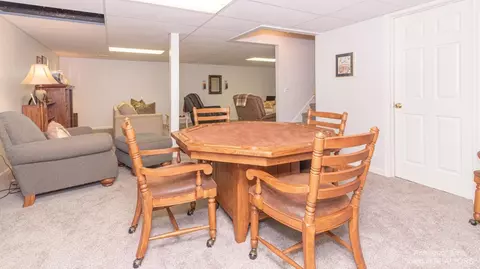 383 E Castlebury Cir, Saline, MI 48176 photo 35